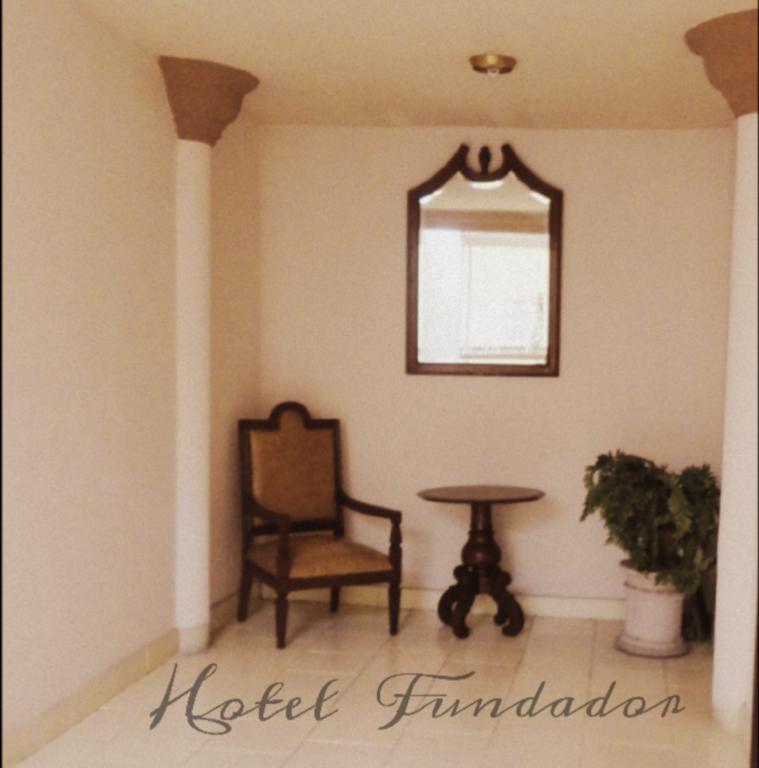 Hotel Fundador Monterrey Esterno foto